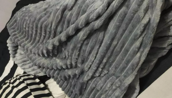 Tips Menyimpan Selimut Supaya Tidak Apek