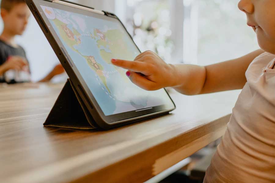 Tips Memotivasi Anak Agar Tetap Bersemangat Saat Online School