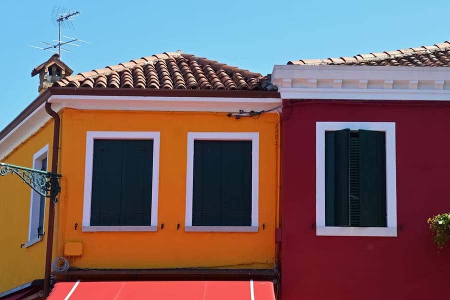 Warna Cat Terbaik Untuk Ruang Tamu Menurut Feng Shui