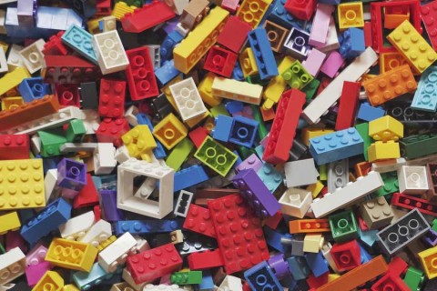 Manfaat Bermain Lego Bagi Anak