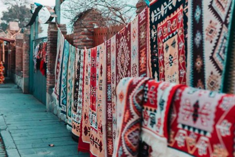 15 Inspirasi Desain Karpet Lantai Terbaik