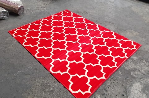 Pilihan Warna Karpet Yang Sesuai Untuk Menemani Sofa Merah